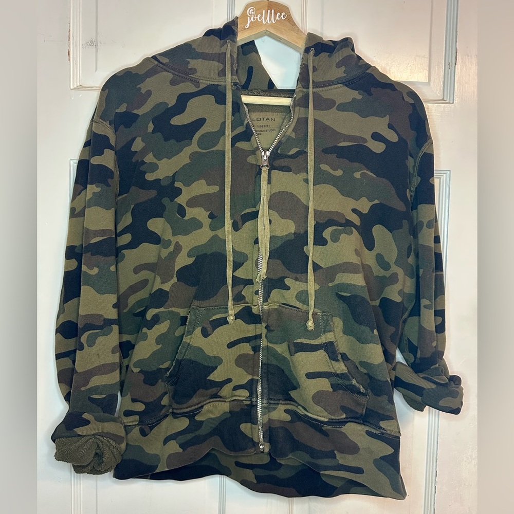 Nili Lotan Callie Hoodie in Green Camo Size Medium Full Zip - Picture 3 of 9